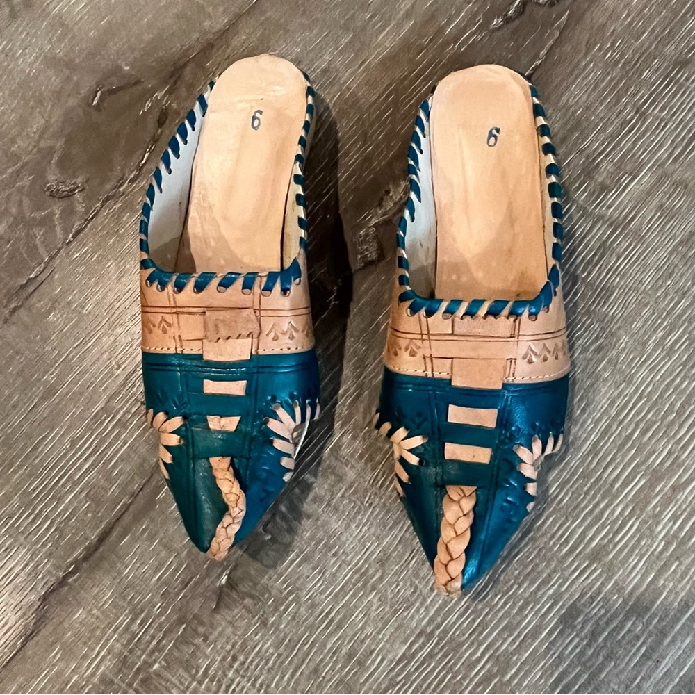 Maroccan babouche pointy shoes   Sz 6 Leather